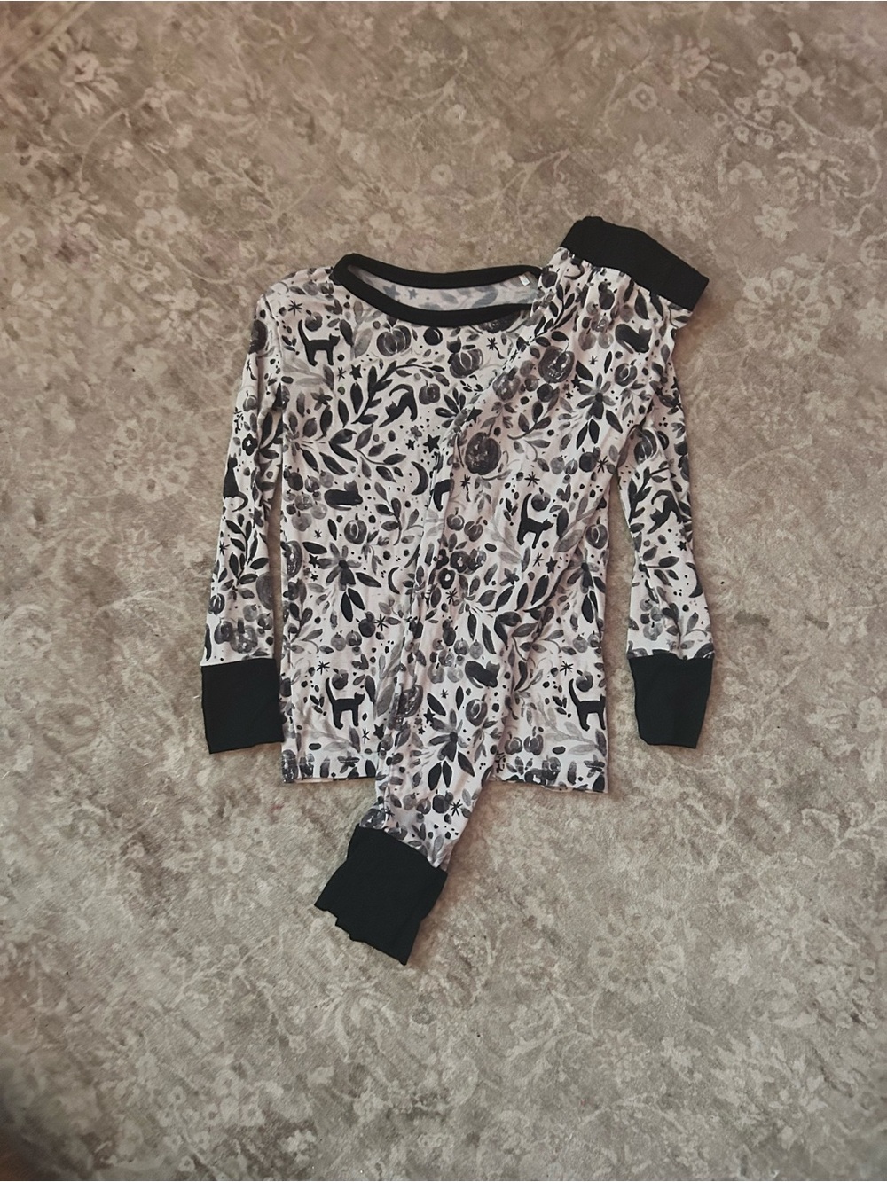 The Sleepy Sloth Halloween Floral Long Sleeve Pajama Set 3T